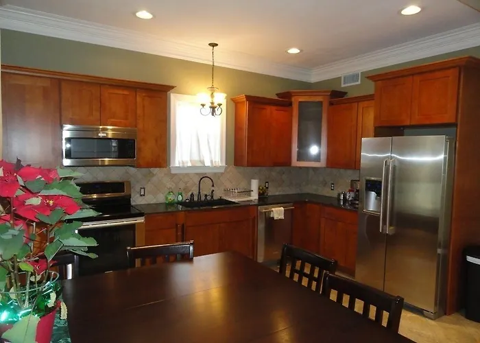 Choo Choo Lofts, 3 Bedroom 2 Bath, Full Kitchen - Lafayette, La