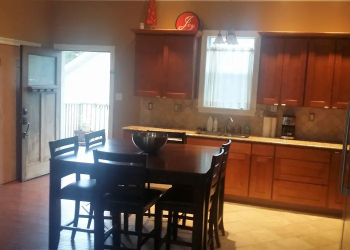 Choo Choo Lofts, 3 Bedroom 2 Bath, Full Kitchen - Lafayette, La 3*